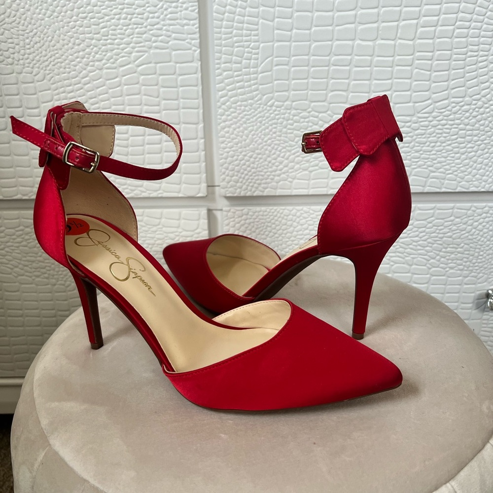 Jessica Simpson Satin Red Bow Pumps (9.5)